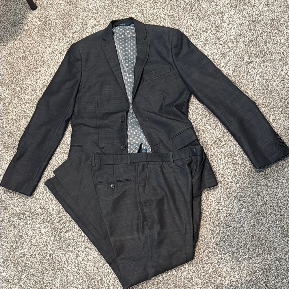 Perry Ellis Charcoal Gray Suit